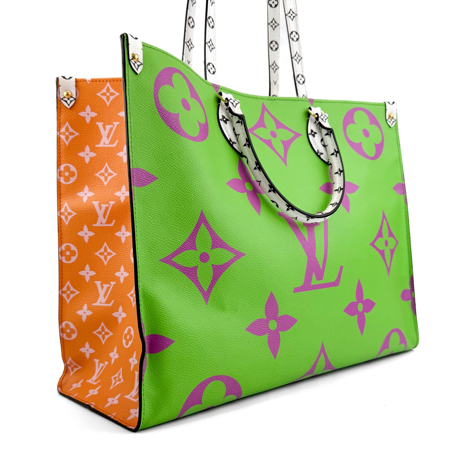 IMG_2049 2 Borsa Louis Vuitton OnTheGo MM multicolore con monogramma LV oversize e finiture dorate.