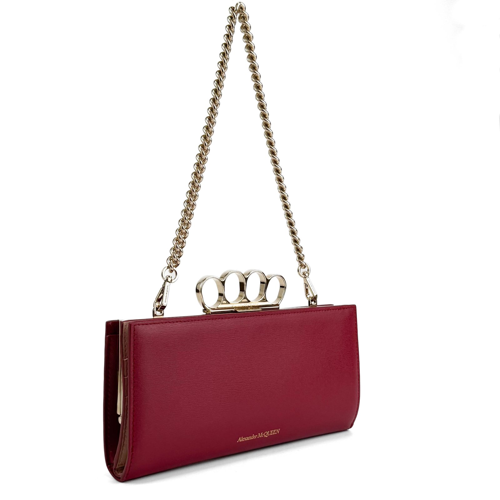IMG_3331 Alexander McQueen Portafoglio in nappa con teschio a quattro anelli e catena in nappa bordeaux con finiture dorate e tracolla a catena.